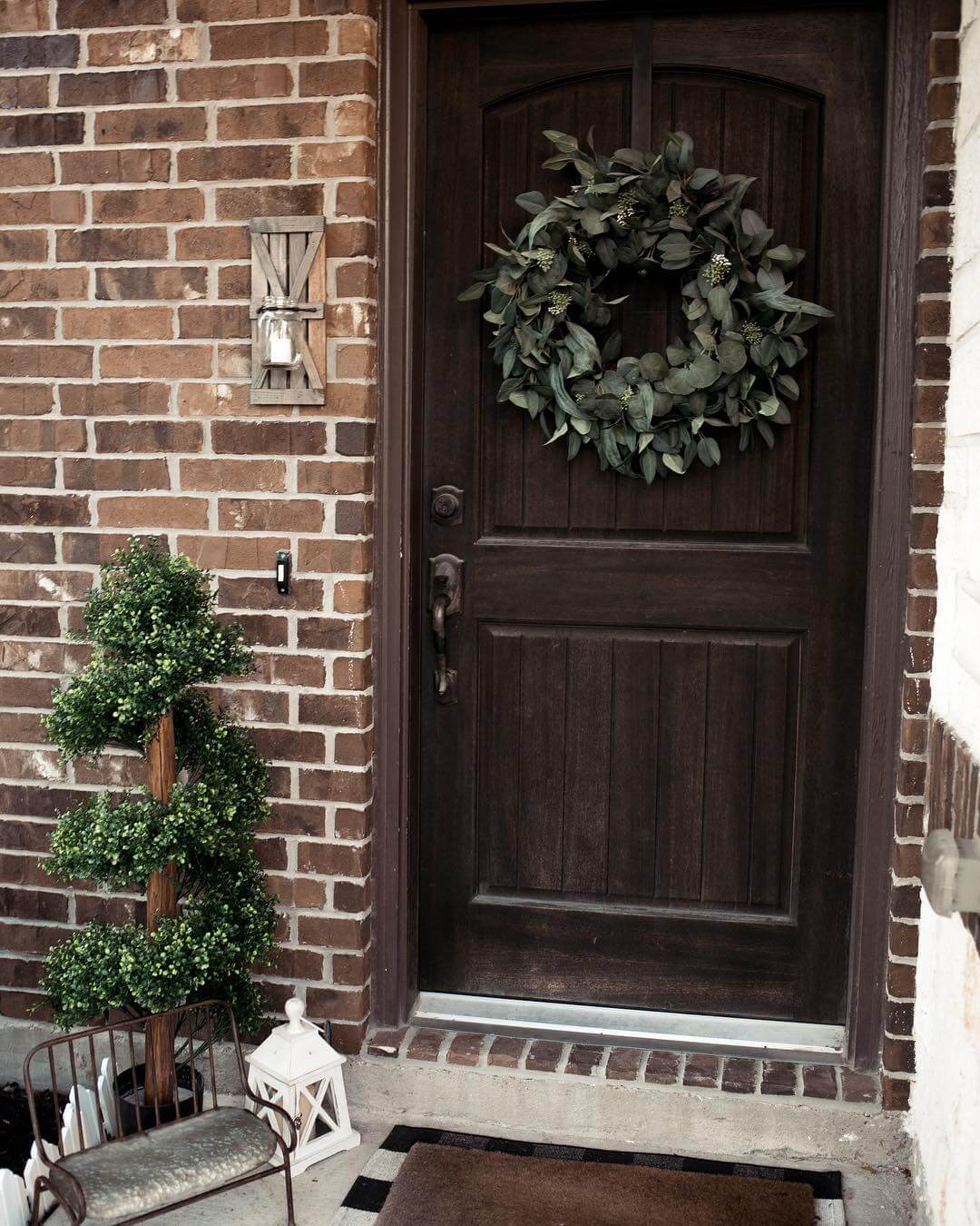 10 Enchanting Front Porch Decor Ideas That Will Transform Your Outdoor Space 1