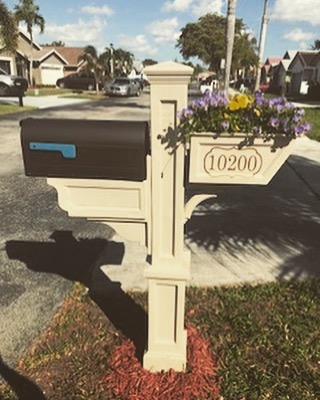 Transform Your Outdoor Space with Stunning Mailbox Flower Bed Ideas 1