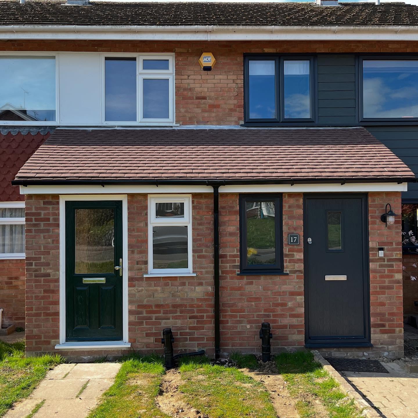 15 Stunning Double Wide Front Porch Ideas to Transform Your Home 10