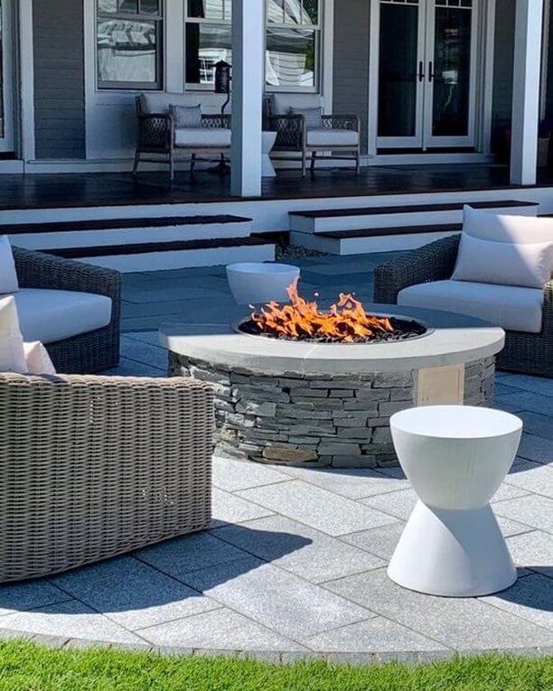 Stunning Stone Fire Pit Ideas for a Cozy Outdoor Retreat 10