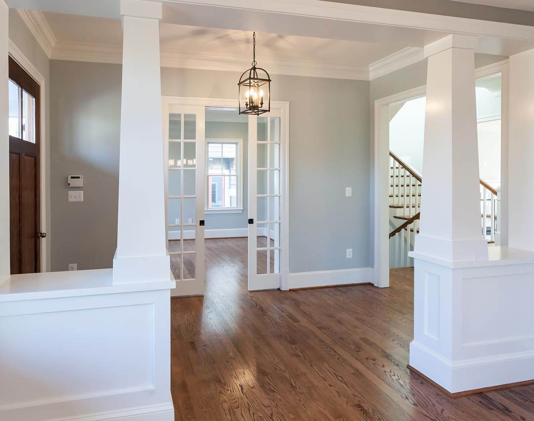 10 Stunning Foyer Paint Color Ideas to Transform Your Home's Entrance 10