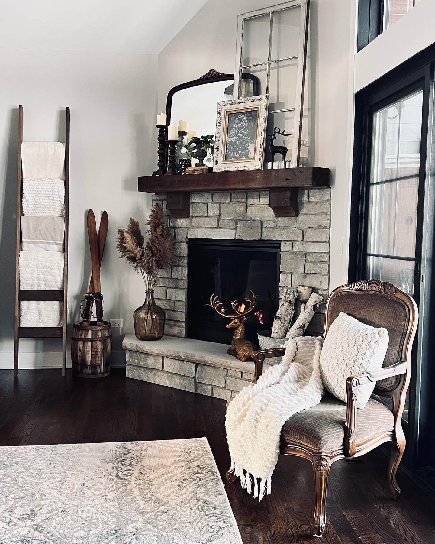 Cozy Up Your Home: 10 Captivating Farmhouse Winter Decor Ideas 10