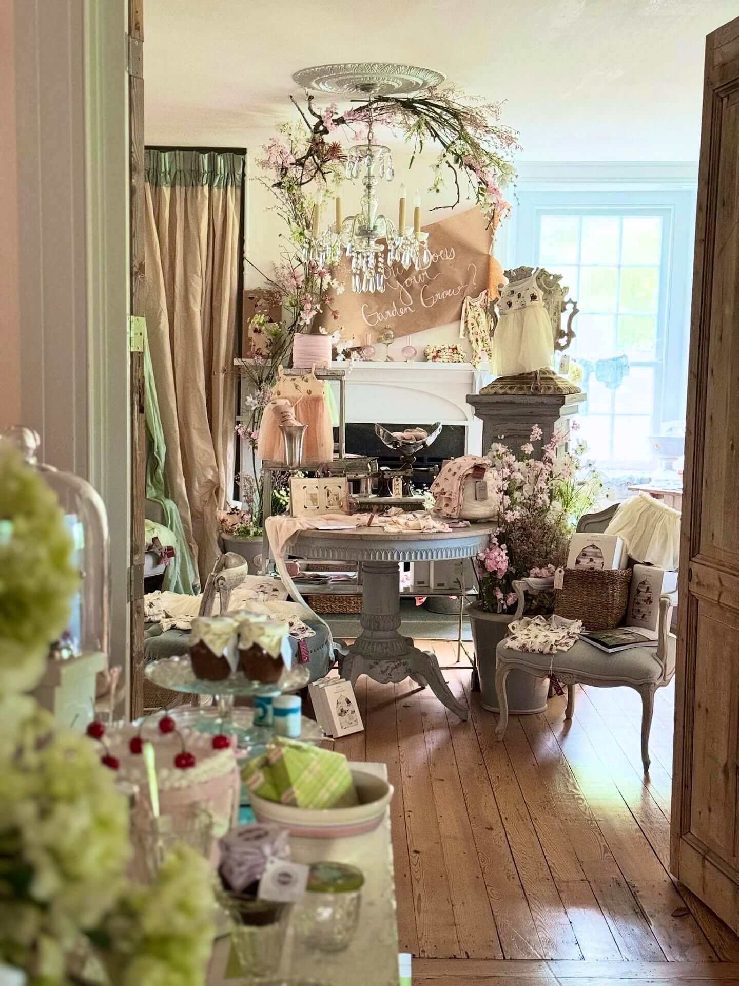 Refreshing Summer Home Decor Ideas to Transform Your Space 11