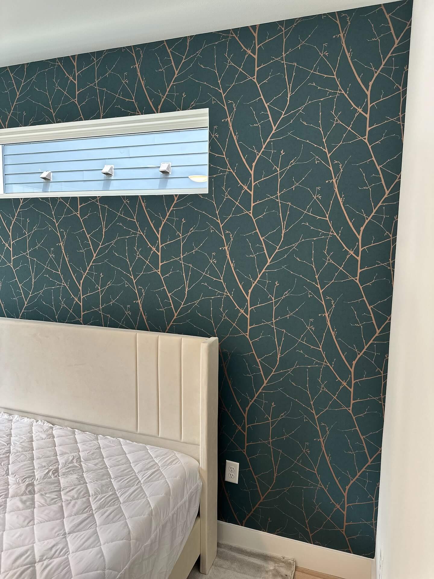 Transform Your Space: Stunning Bedroom Accent Wall Ideas to Inspire Your Next Redesign 11