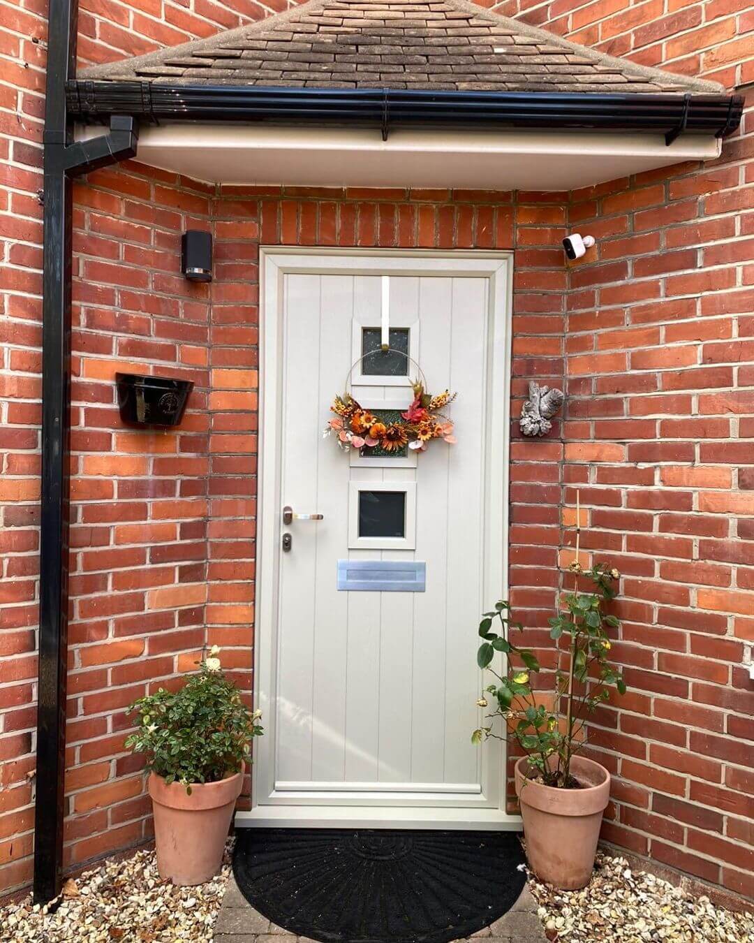 Inviting Front Door Ideas to Boost Your Home's Curb Appeal 11