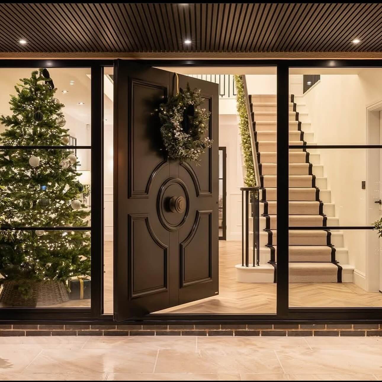 Inviting Front Door Ideas to Boost Your Home's Curb Appeal 12