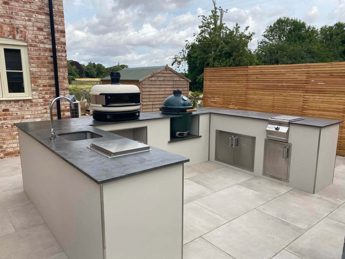 10 Outdoor Kitchen Ideas That Will Transform Your Backyard Into a Culinary Haven 12