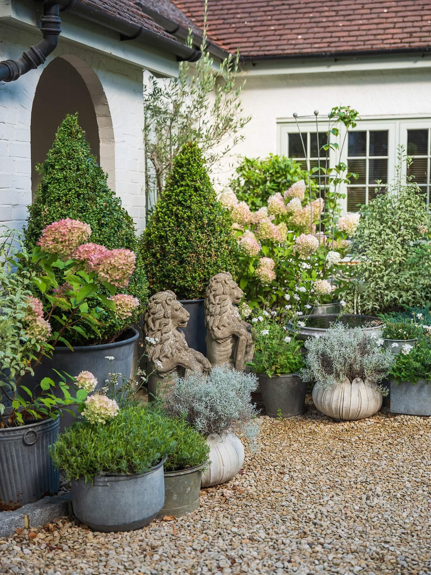 Transform Your Green Space: Creative Container Garden Ideas to Revitalize Any Area 12