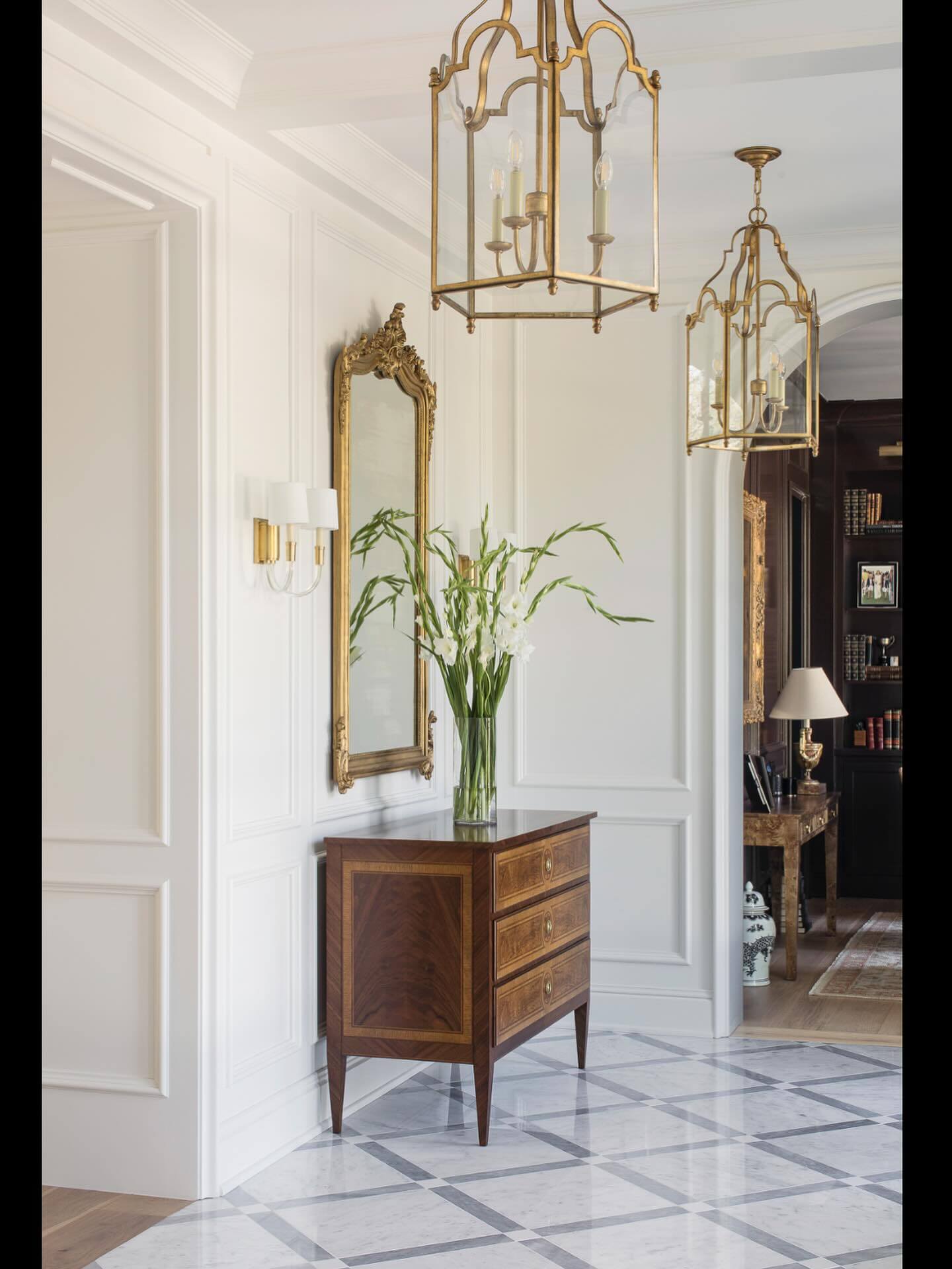 Transform Your Home: Ingenious Entryway Floor Ideas That Impress 11