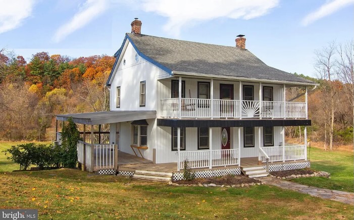 15 Stunning Double Wide Front Porch Ideas to Transform Your Home 12