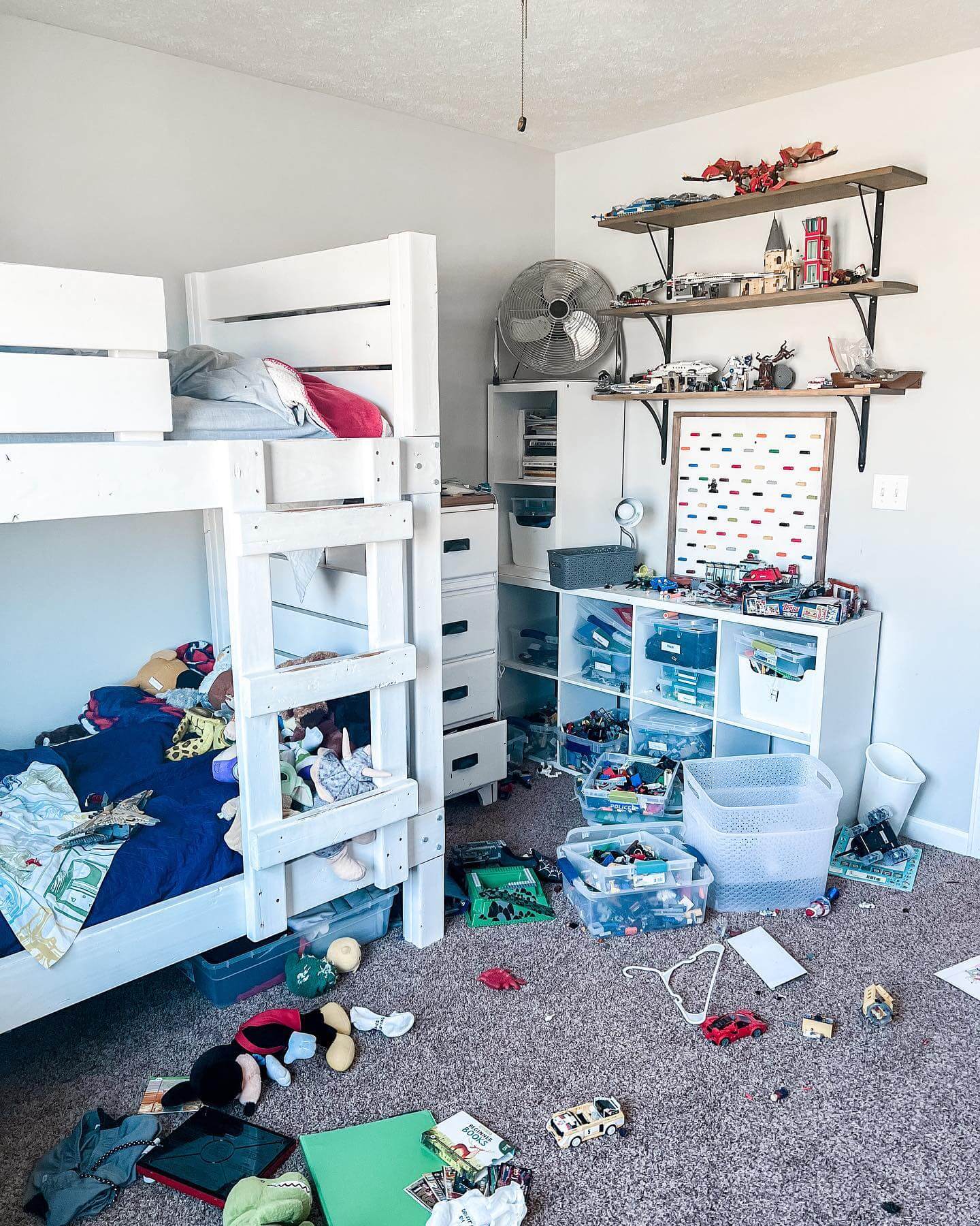 Creative Shared Boys Bedroom Ideas That Maximize Space and Style 12