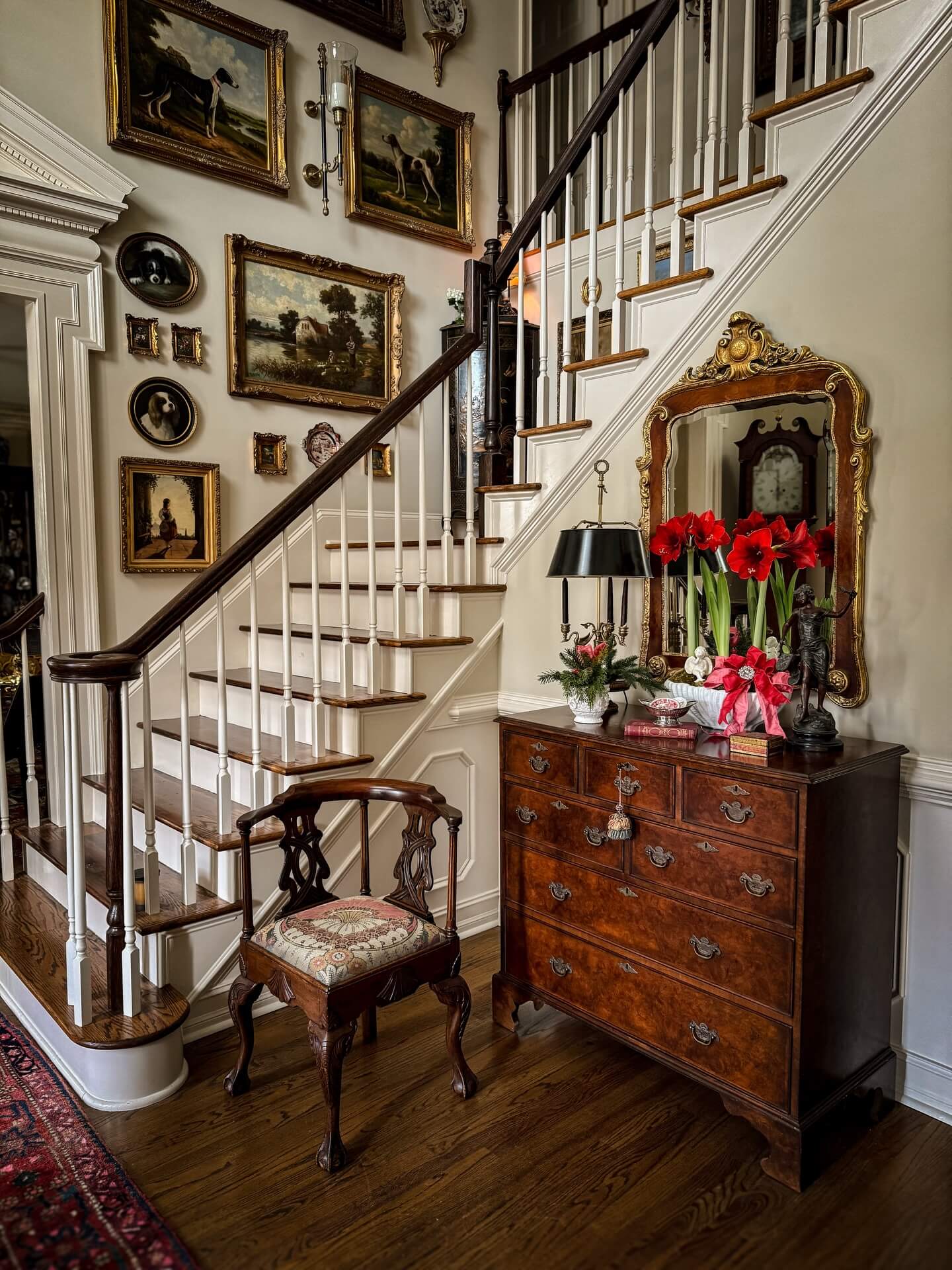 Transform Your Entryway: Inspiring Foyer Decor Ideas to Impress Every Guest 13