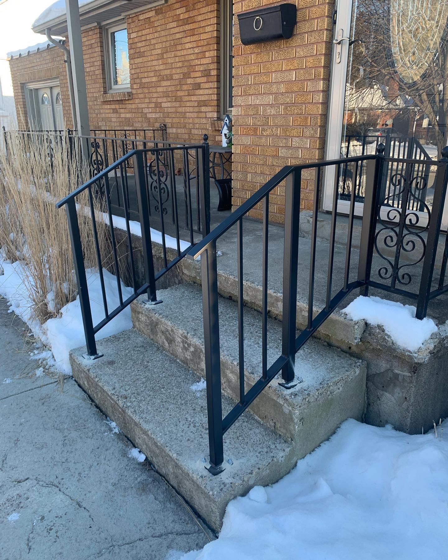 10 Stunning Front Porch Step Ideas to Elevate Your Home's Curb Appeal 14