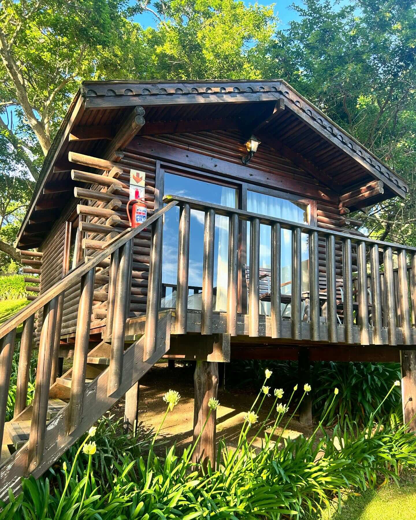 Charming Small Cabin Exterior Ideas to Inspire Your Next Rustic Retreat 14