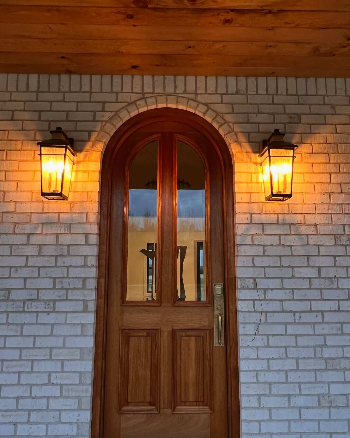 Inviting Front Door Ideas to Boost Your Home's Curb Appeal 14