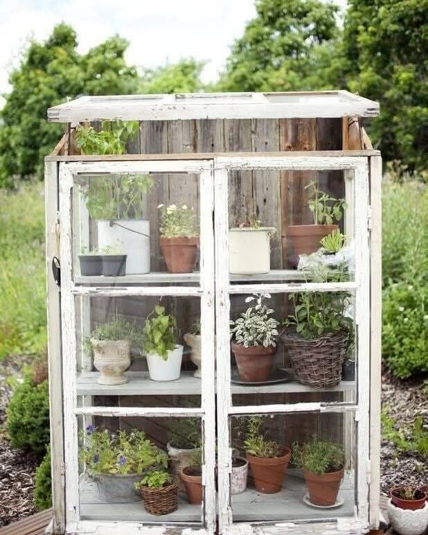 Transform Your Outdoor Space: Innovative Repurposed Garden Ideas 13