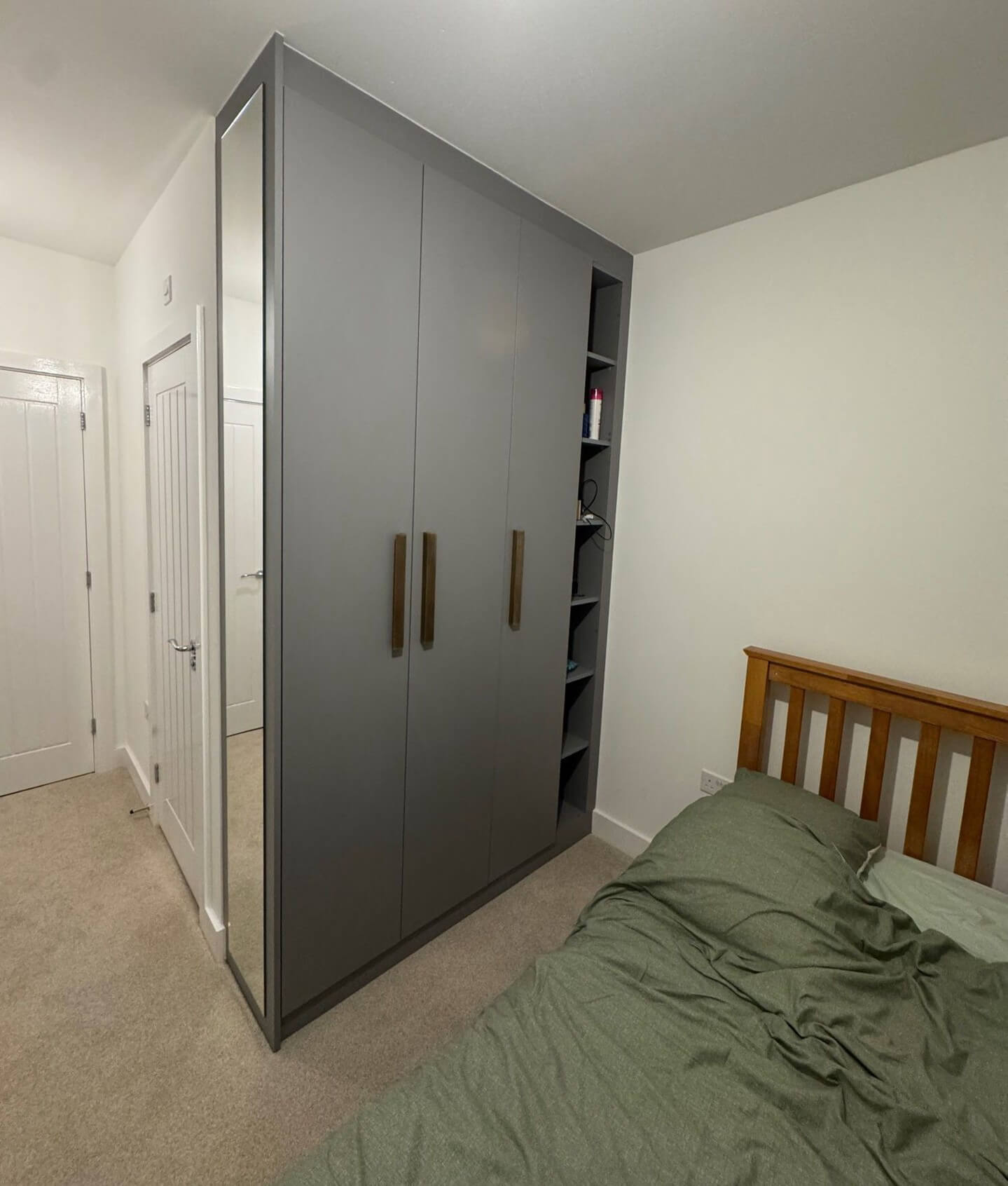 Brilliant Small Bedroom Ideas That Maximize Space and Style 14