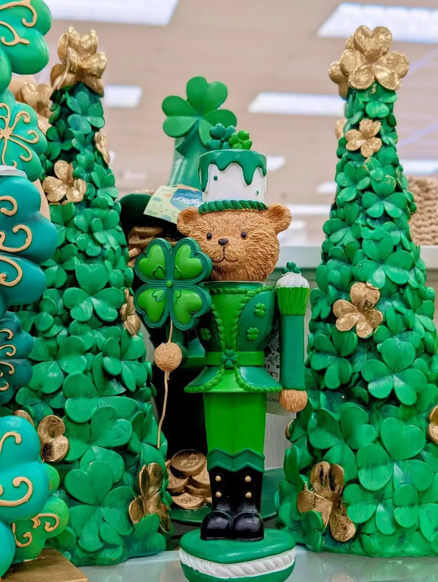 Transform Your Home with These Vibrant St. Patrick's Day Decor Ideas 14
