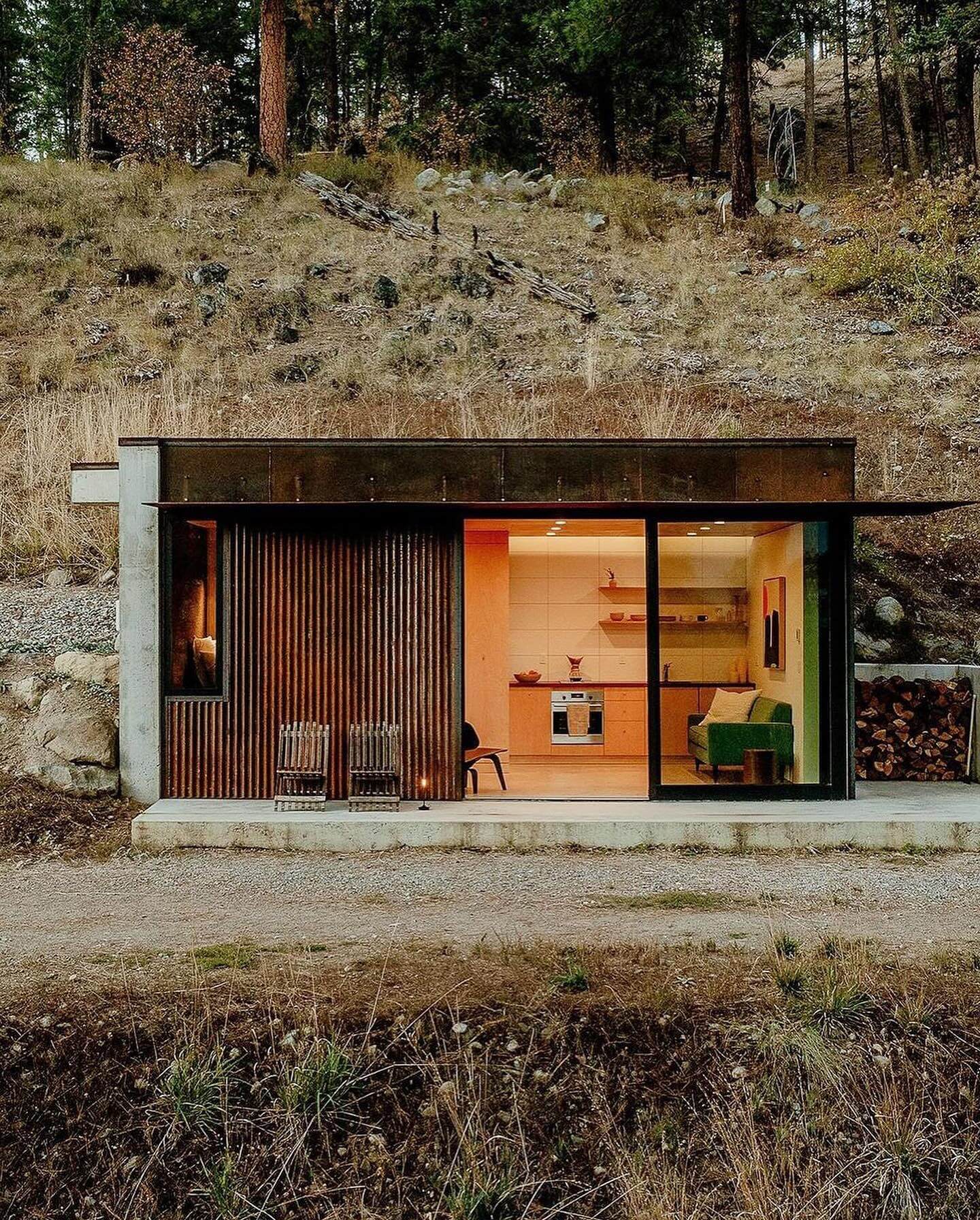 Charming Small Cabin Exterior Ideas to Inspire Your Next Rustic Retreat 15