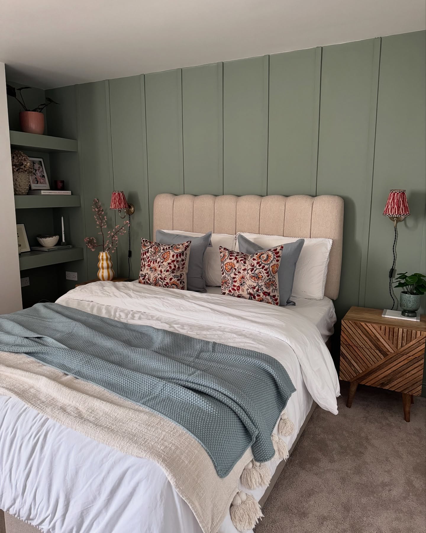 Transform Your Space: Enchanting Green and Sage Boho Bedroom Ideas 14