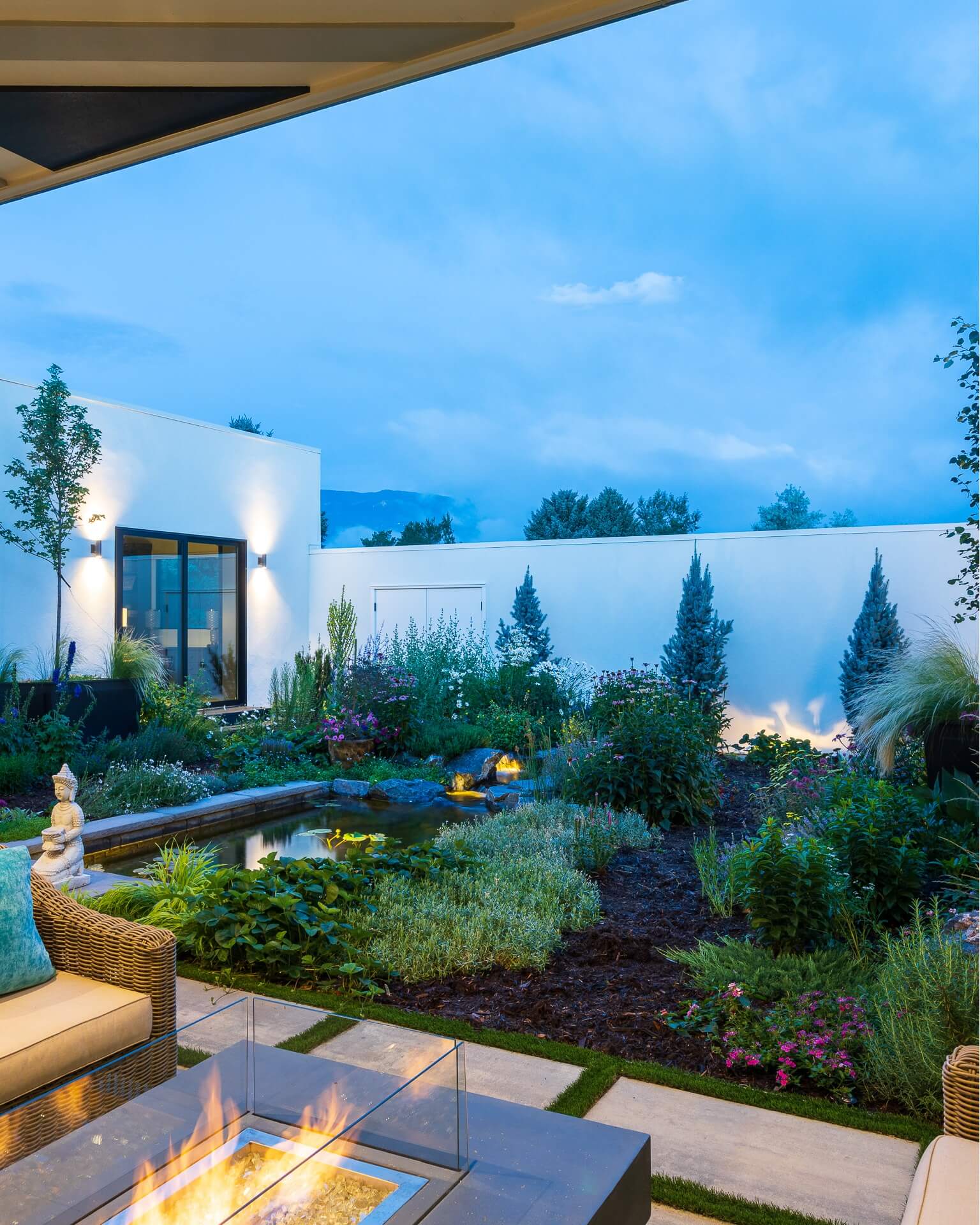 Transform Your Outdoor Space: Creative Backyard Pond Ideas to Inspire You 15