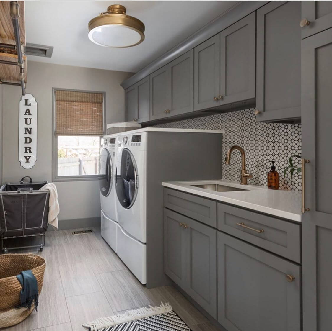 Brighten Up Your Space: Stunning Laundry Room Lighting Decor Ideas 15