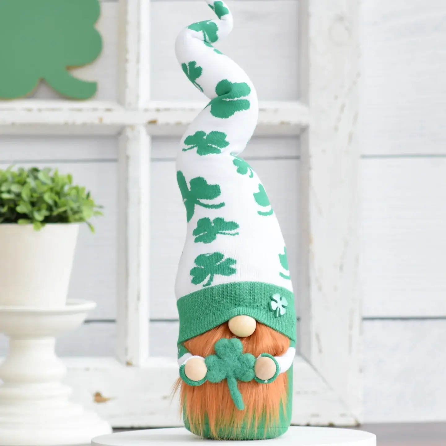 Transform Your Home with These Vibrant St. Patrick's Day Decor Ideas 15