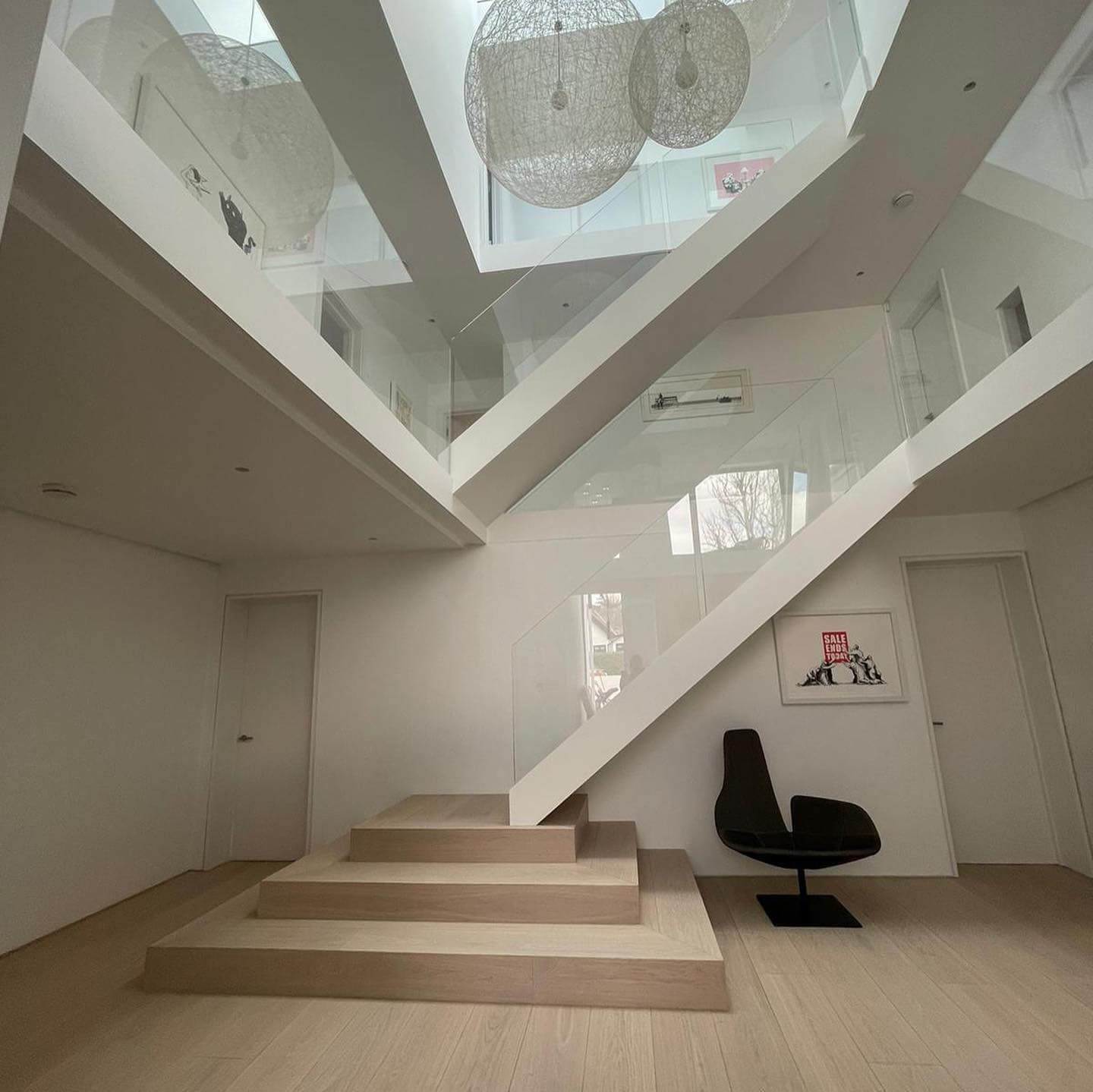 Stunning Wood Floor Design Ideas to Transform Your Space 15