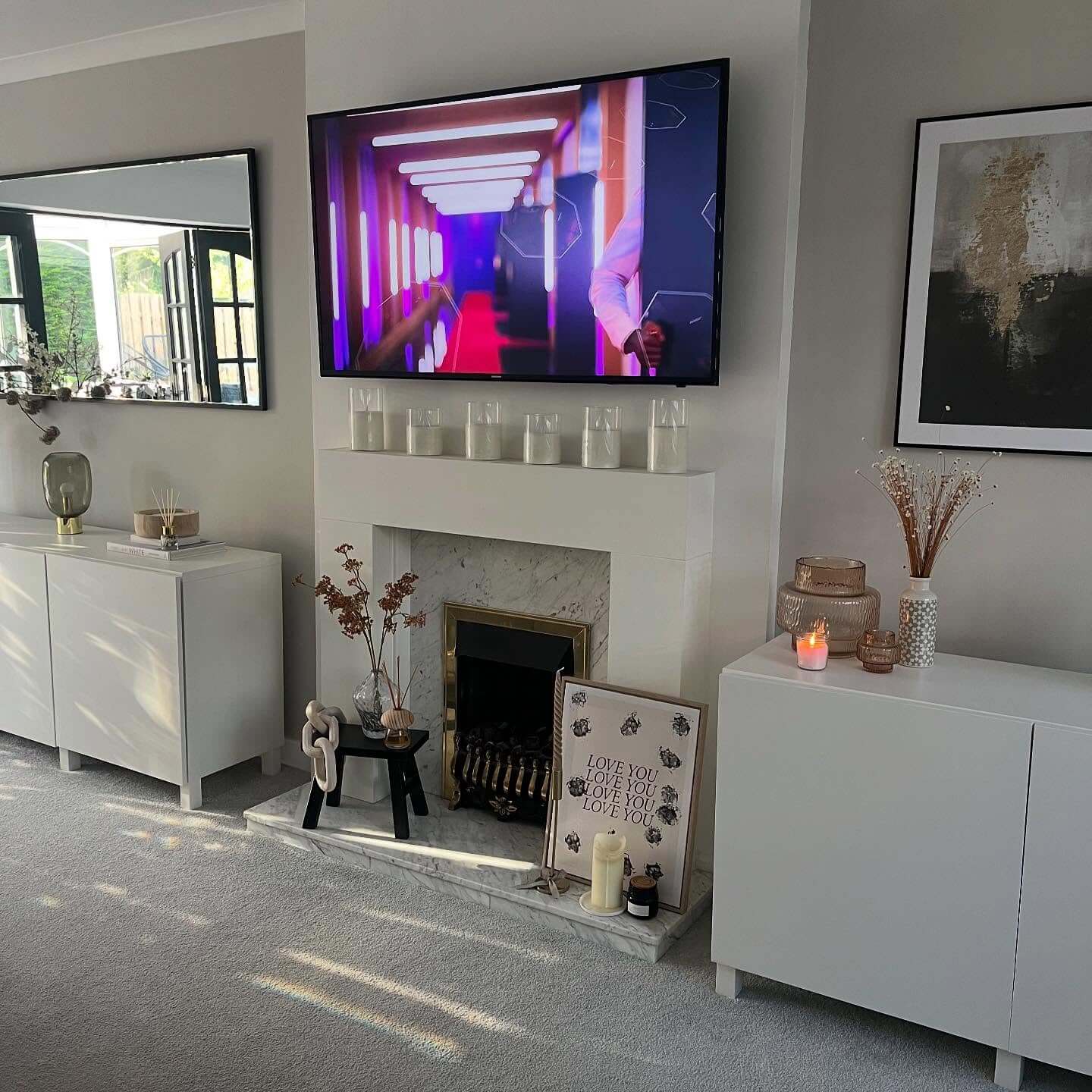 Cozy Living Room Fireplace Ideas to Transform Your Space 16