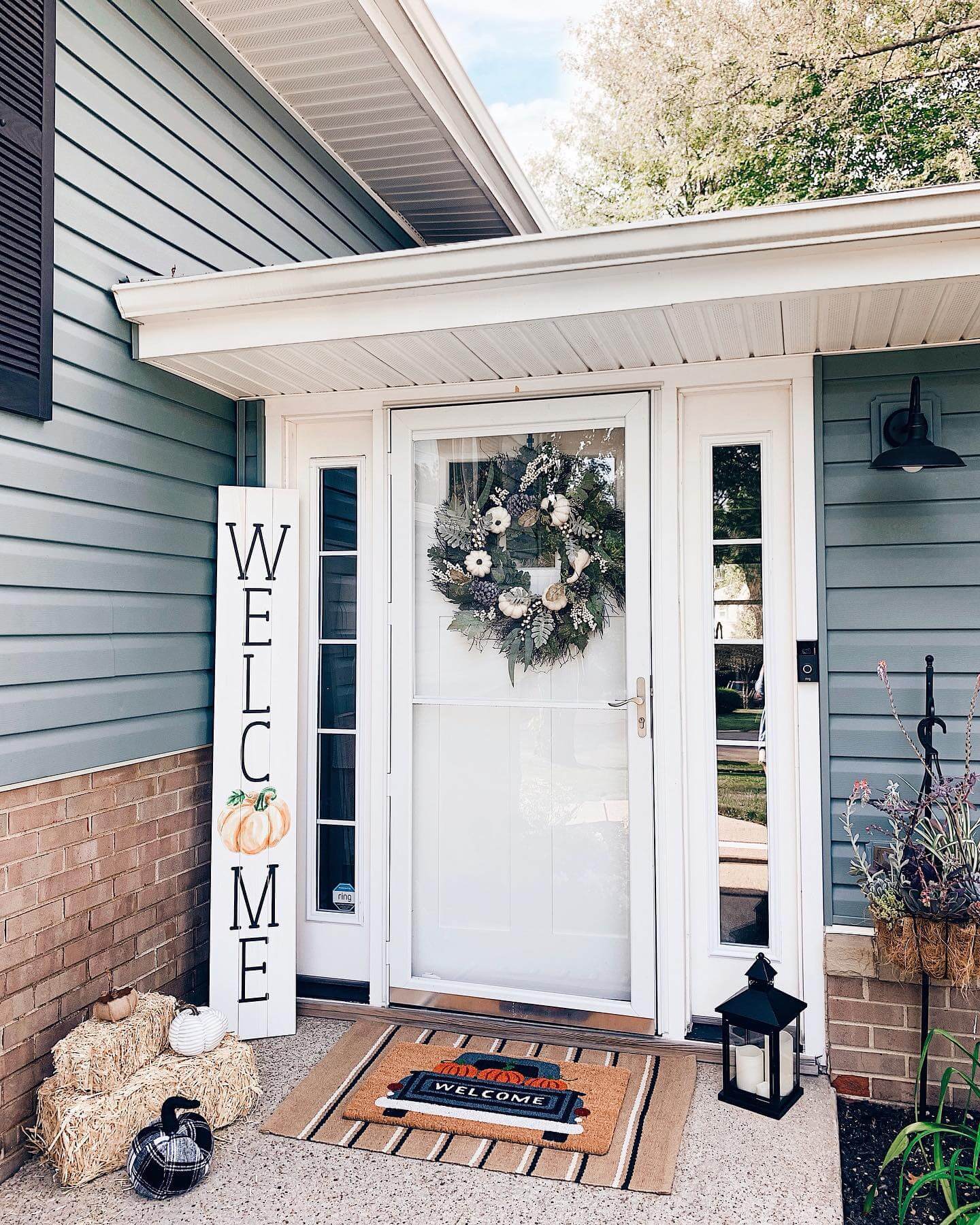 10 Enchanting Front Porch Decor Ideas That Will Transform Your Outdoor Space 16