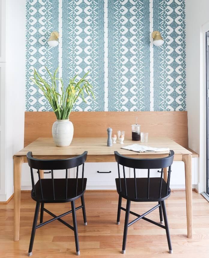 Cozy and Chic: Transform Your Kitchen with These Breakfast Nook Ideas 17