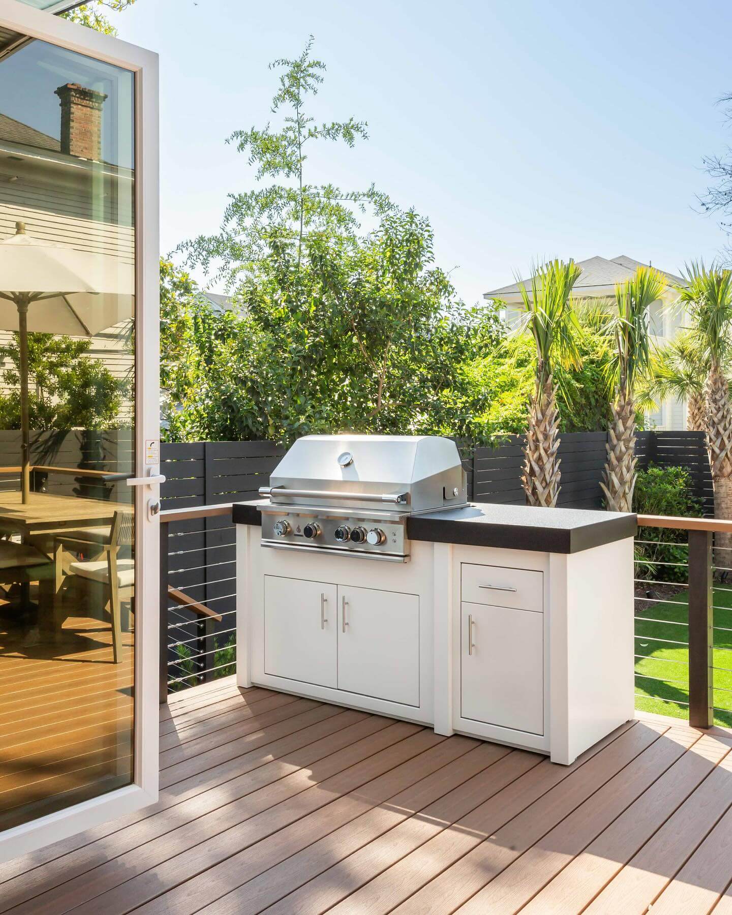 10 Outdoor Kitchen Ideas That Will Transform Your Backyard Into a Culinary Haven 17