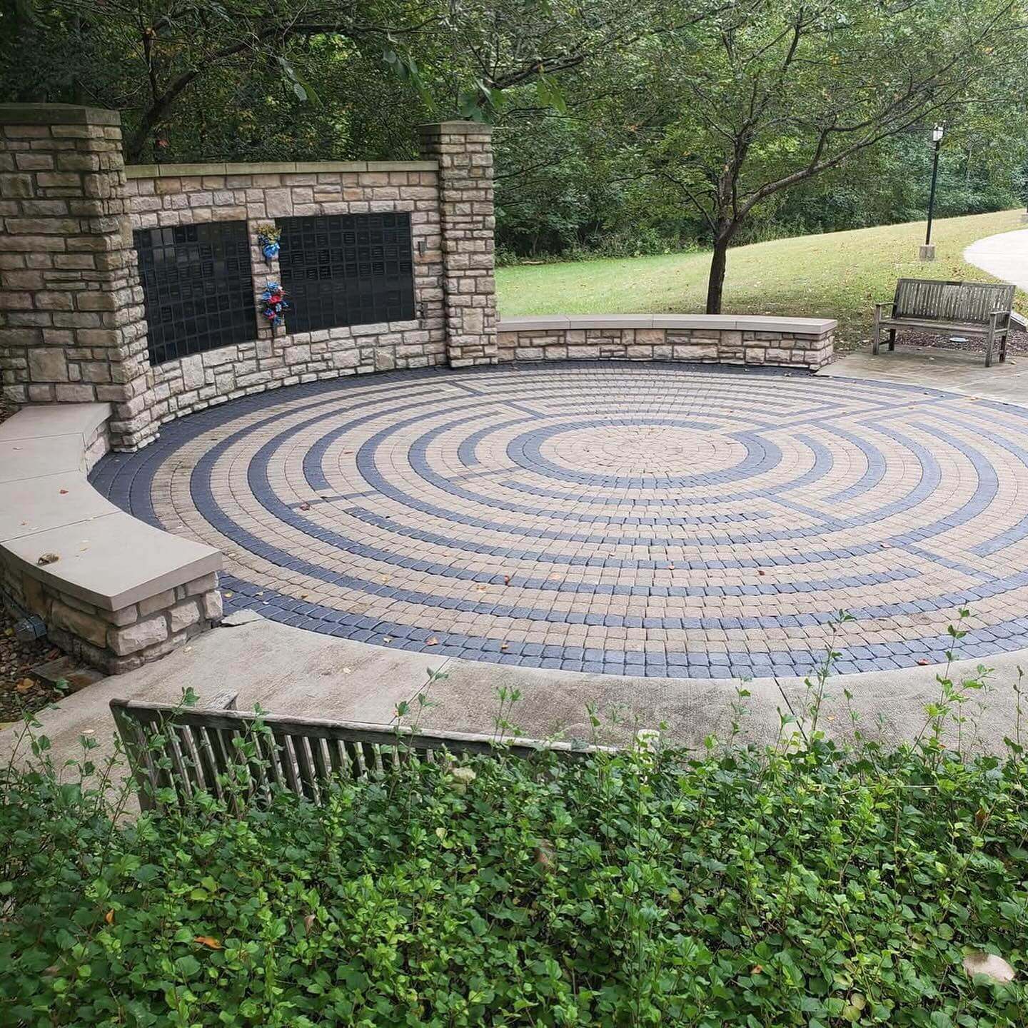 Unique Memorial Garden Ideas to Create a Serene Tribute 17