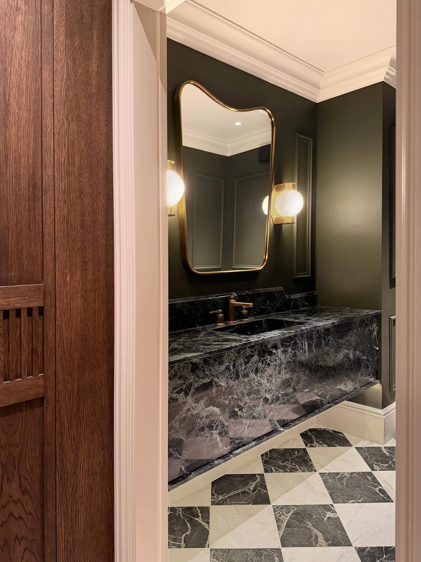 Stunning Powder Room Design Ideas to Transform Your Space 17