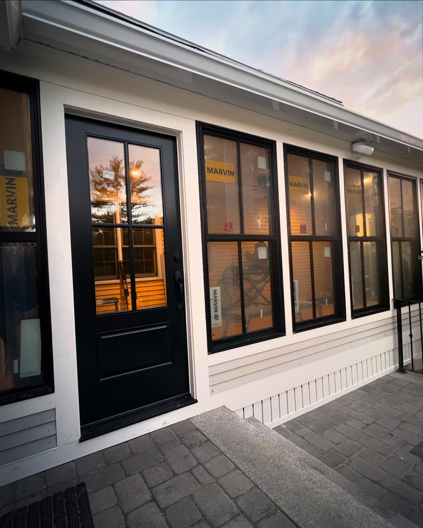 10 Enclosed Porch Ideas to Elevate Your Home’s Charm and Functionality 18