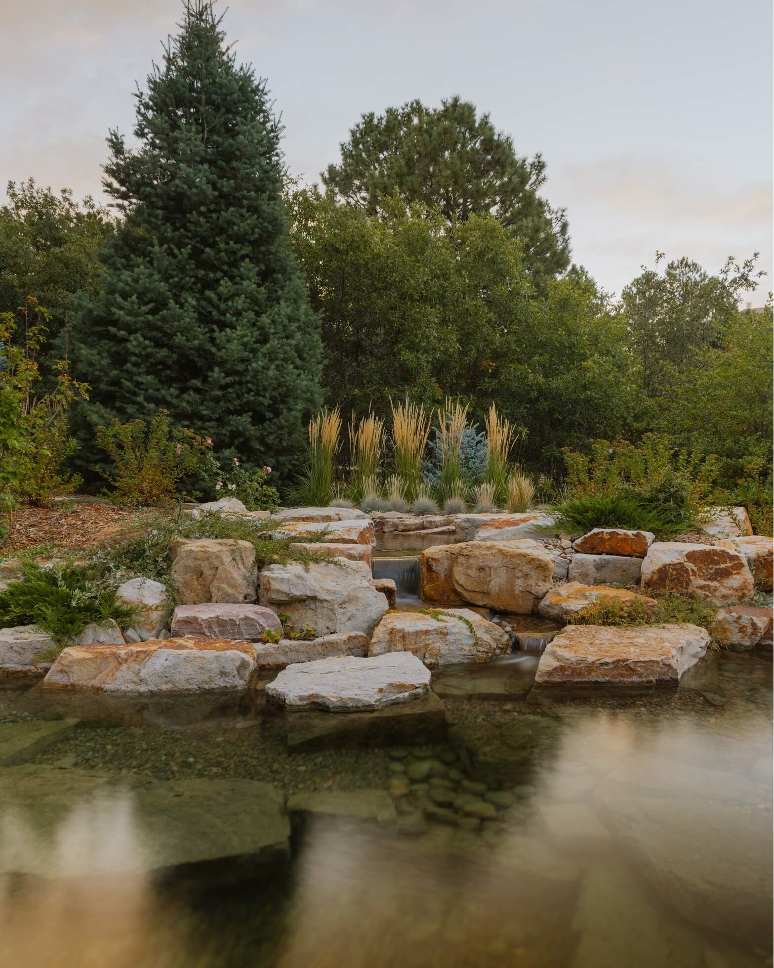 Transform Your Outdoor Space: Creative Backyard Pond Ideas to Inspire You 18