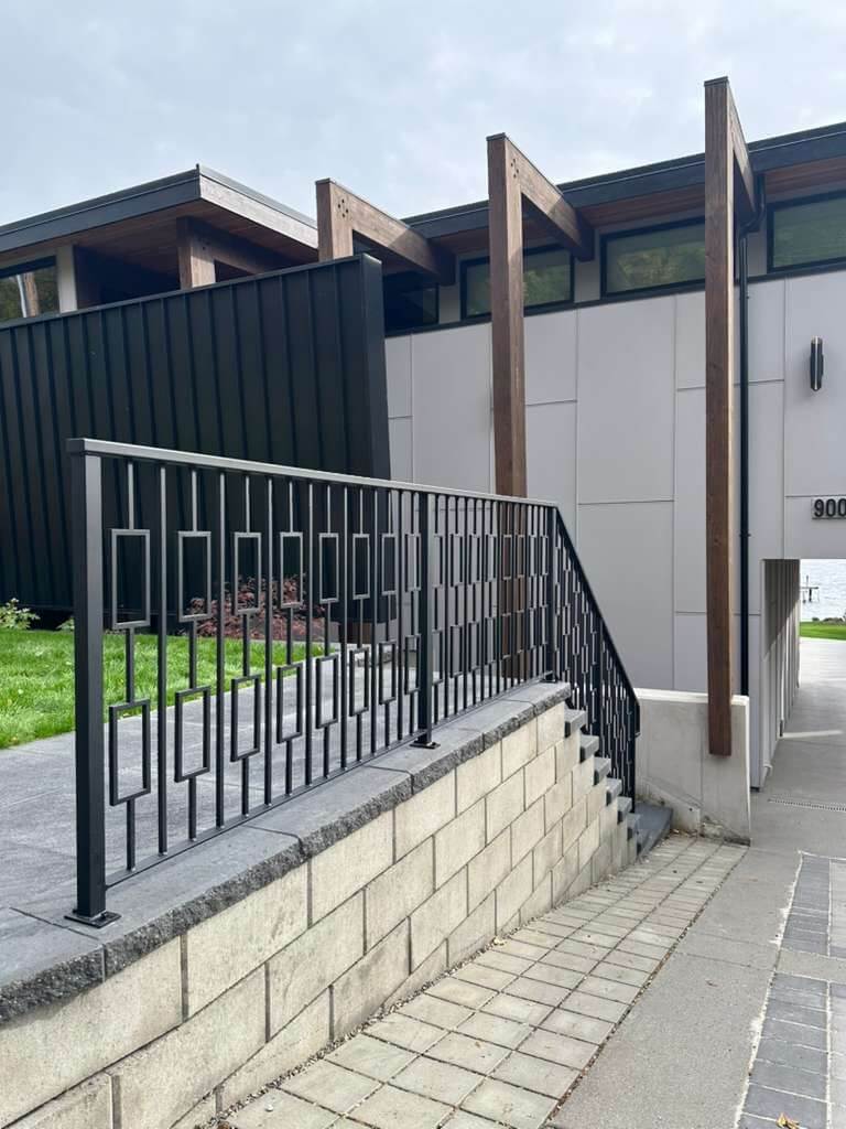 10 Stunning Porch Railing Ideas to Elevate Your Outdoor Space 18