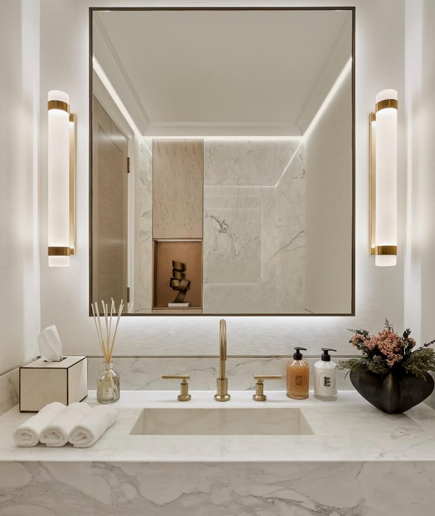 Transform Your Home with These Exquisite Luxury Bathroom Ideas 19