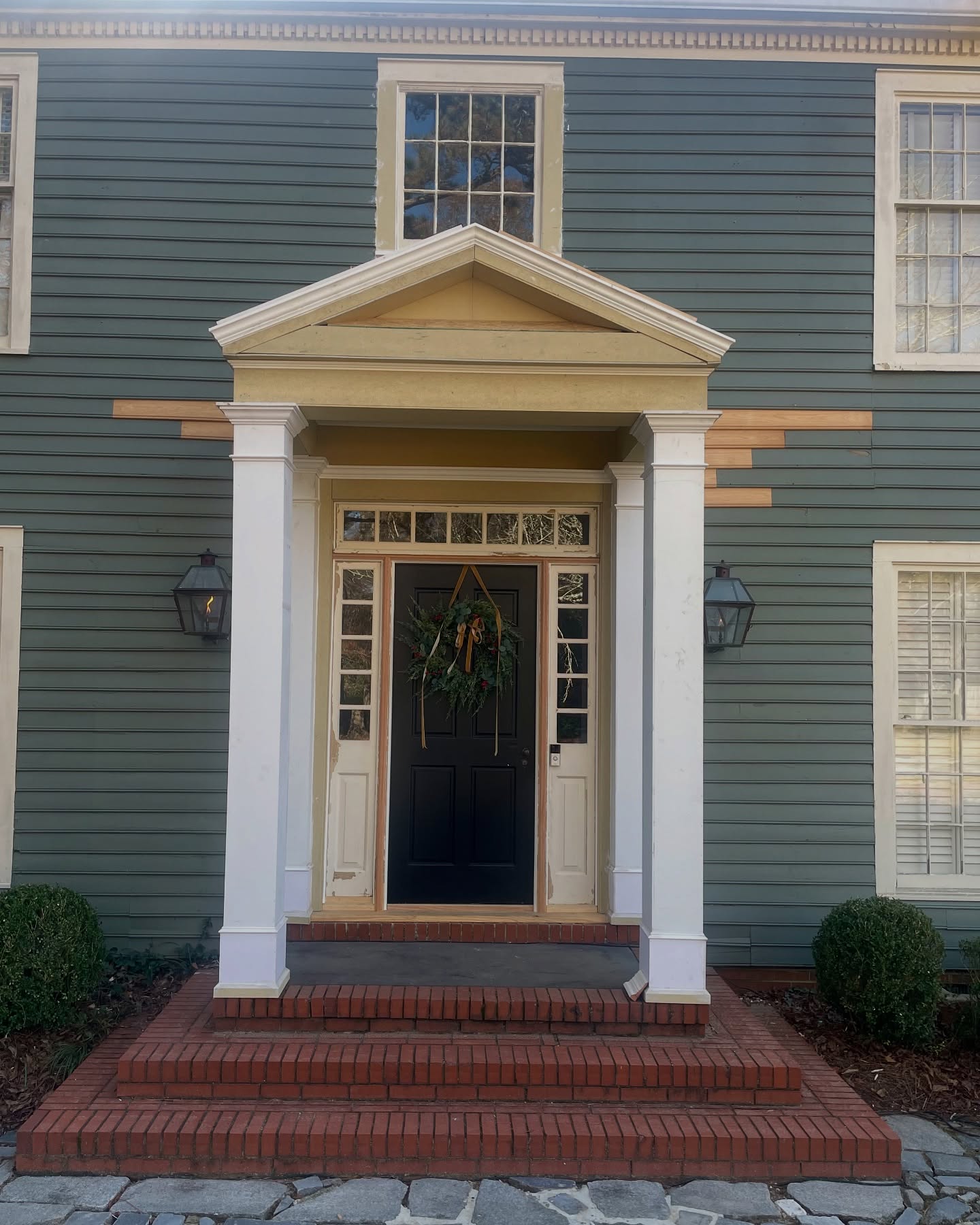 10 Stunning Front Porch Step Ideas to Elevate Your Home's Curb Appeal 19