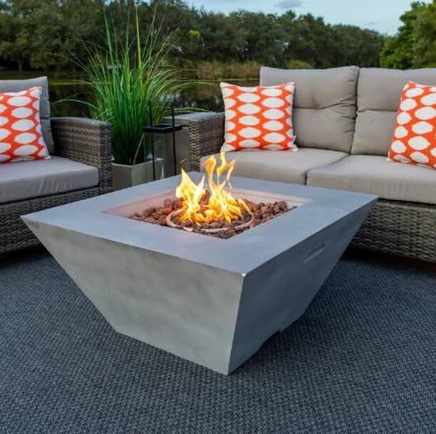 Enchanting Outdoor Fireplace Ideas to Elevate Your Backyard Oasis 19