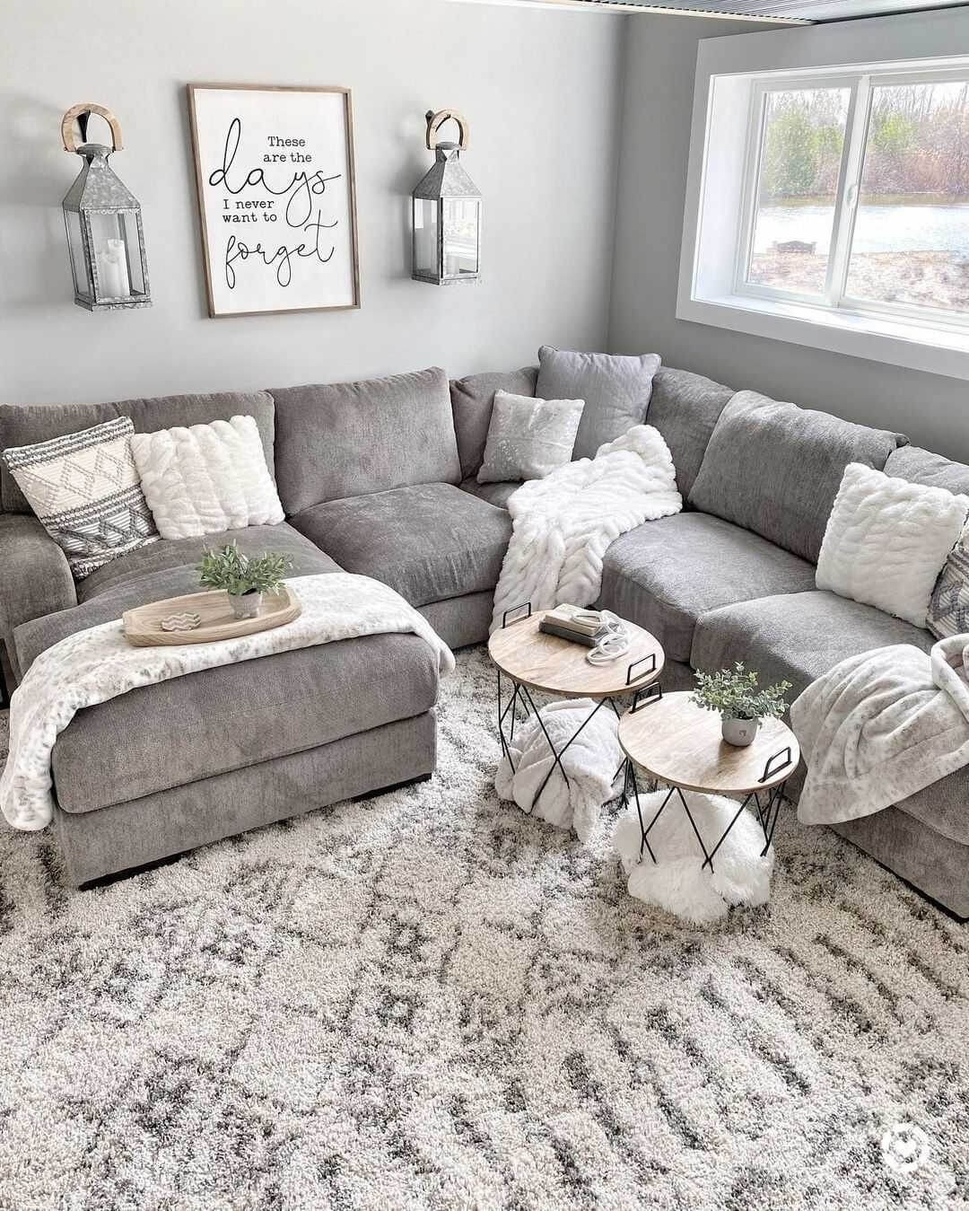 Farmhouse Rug Ideas to Elevate Your Cozy Home Décor 19