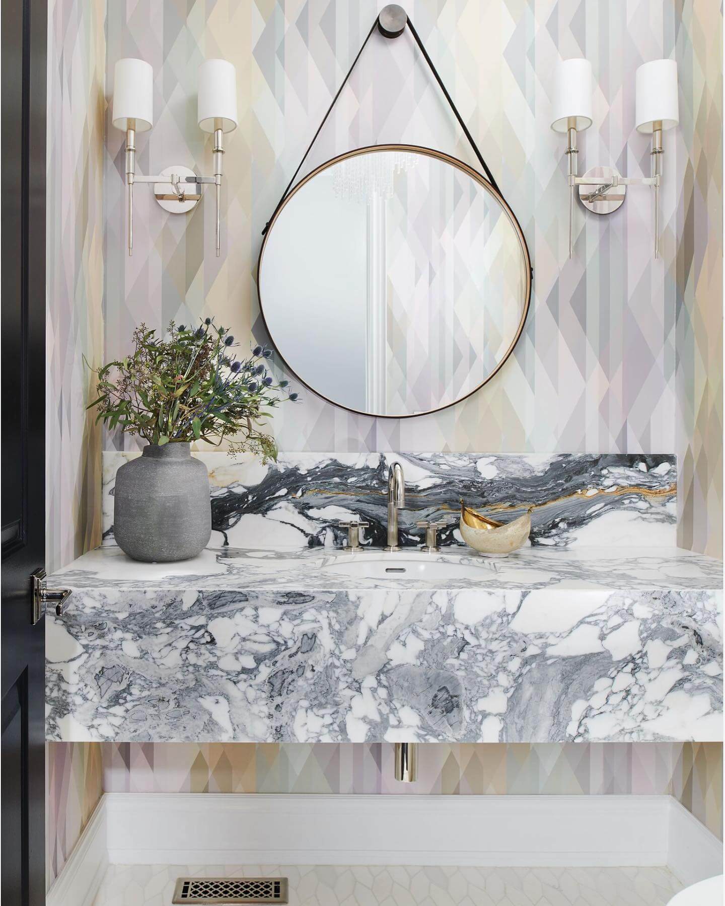 Stunning Powder Room Design Ideas to Transform Your Space 2