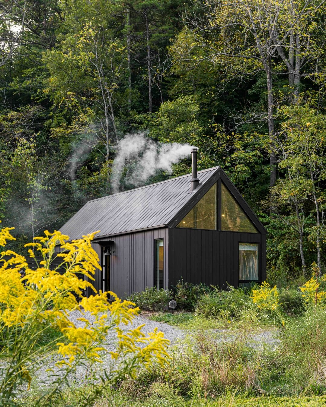 Charming Small Cabin Exterior Ideas to Inspire Your Next Rustic Retreat 2