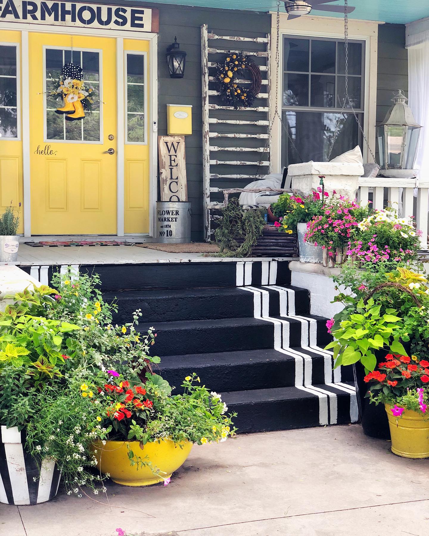 10 Stunning Front Porch Step Ideas to Elevate Your Home's Curb Appeal 2