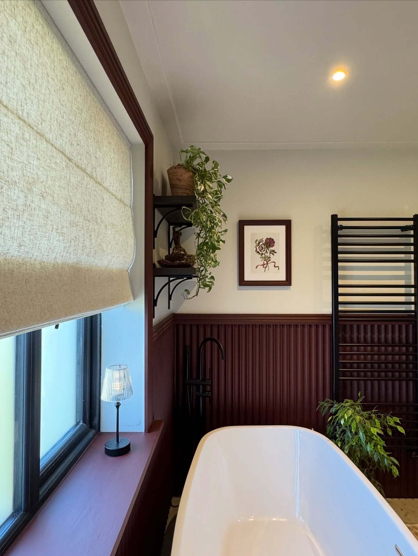 Transform Your Space: Brilliant Red and Black Bathroom Design Ideas You Need to See 2