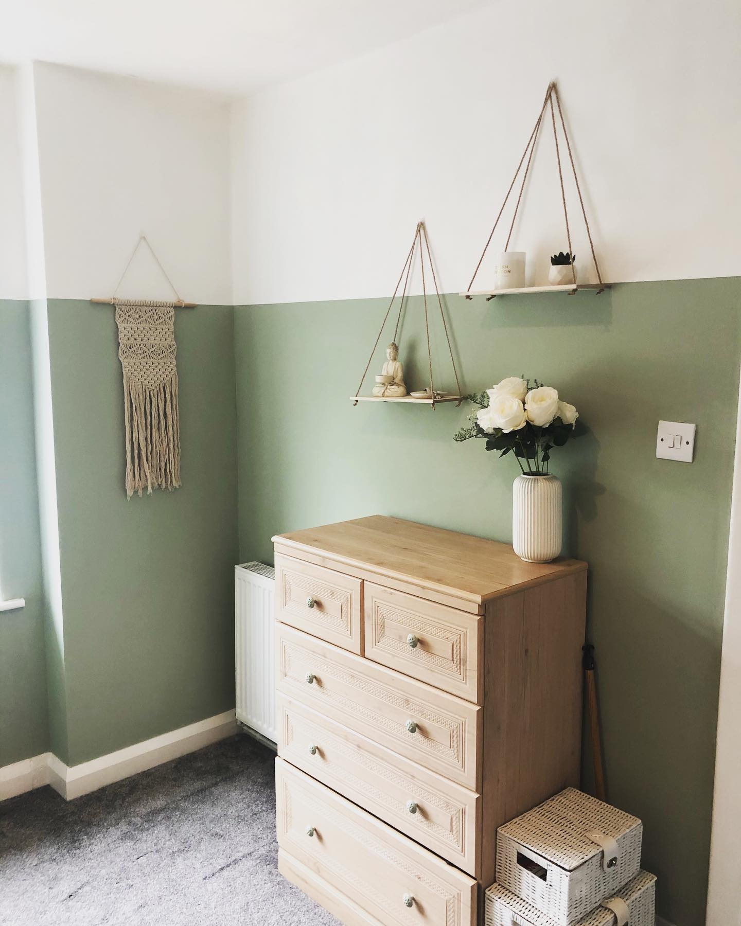 Transform Your Space: Enchanting Green and Sage Boho Bedroom Ideas 2