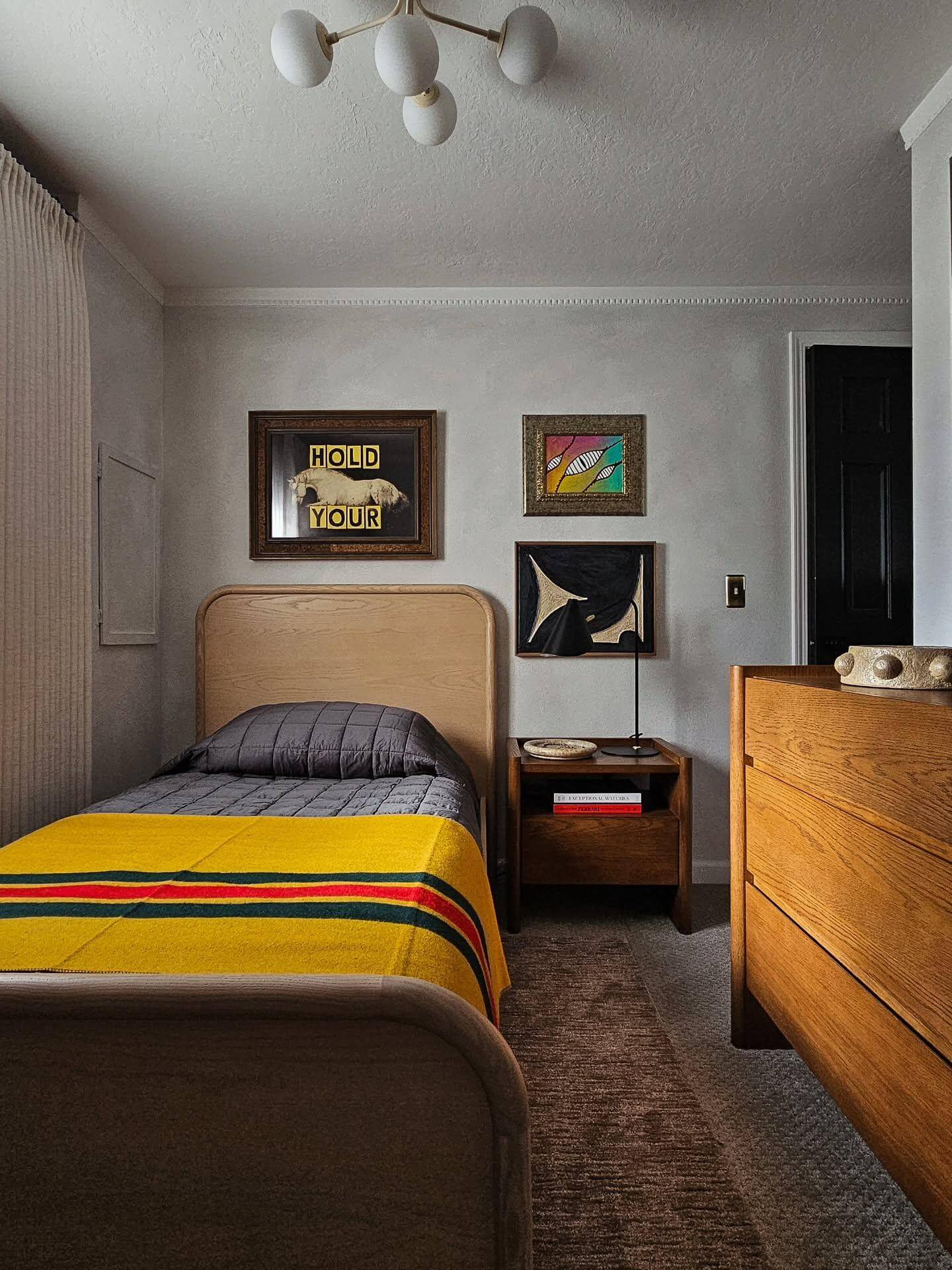 Brilliant Small Bedroom Ideas That Maximize Space and Style 2