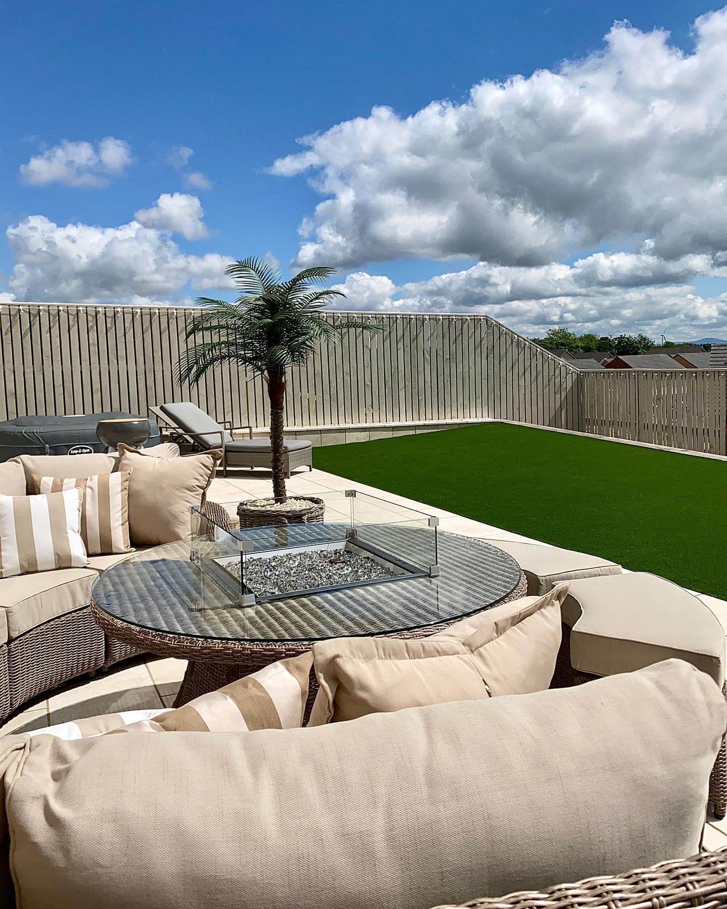 Transform Your Backyard with These Creative Outdoor Fire Pit Seating Area Ideas 2