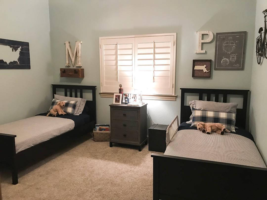 Creative Shared Boys Bedroom Ideas That Maximize Space and Style 2