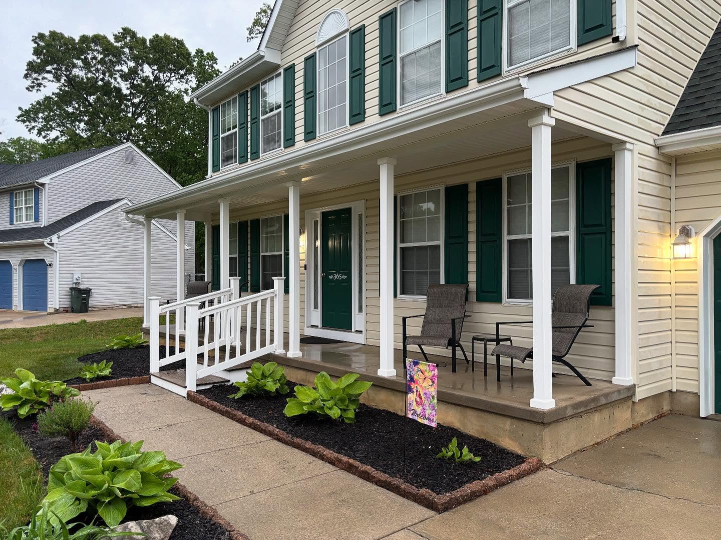 10 Stunning Front Porch Step Ideas to Elevate Your Home's Curb Appeal 20